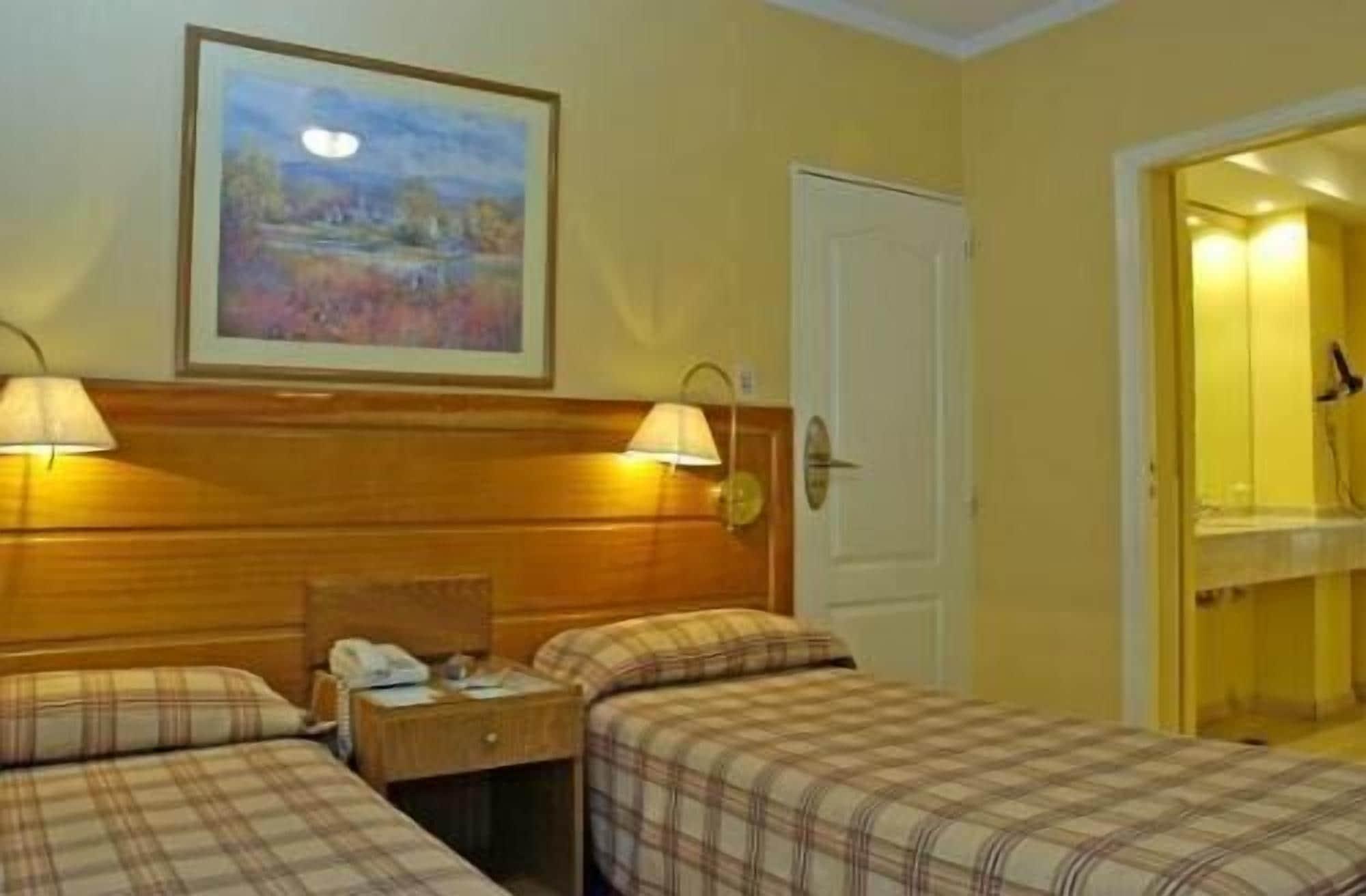 Hotel Provincial Mendoza Kültér fotó