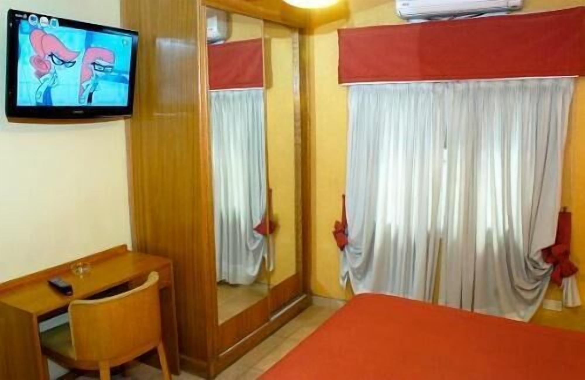 Hotel Provincial Mendoza Kültér fotó